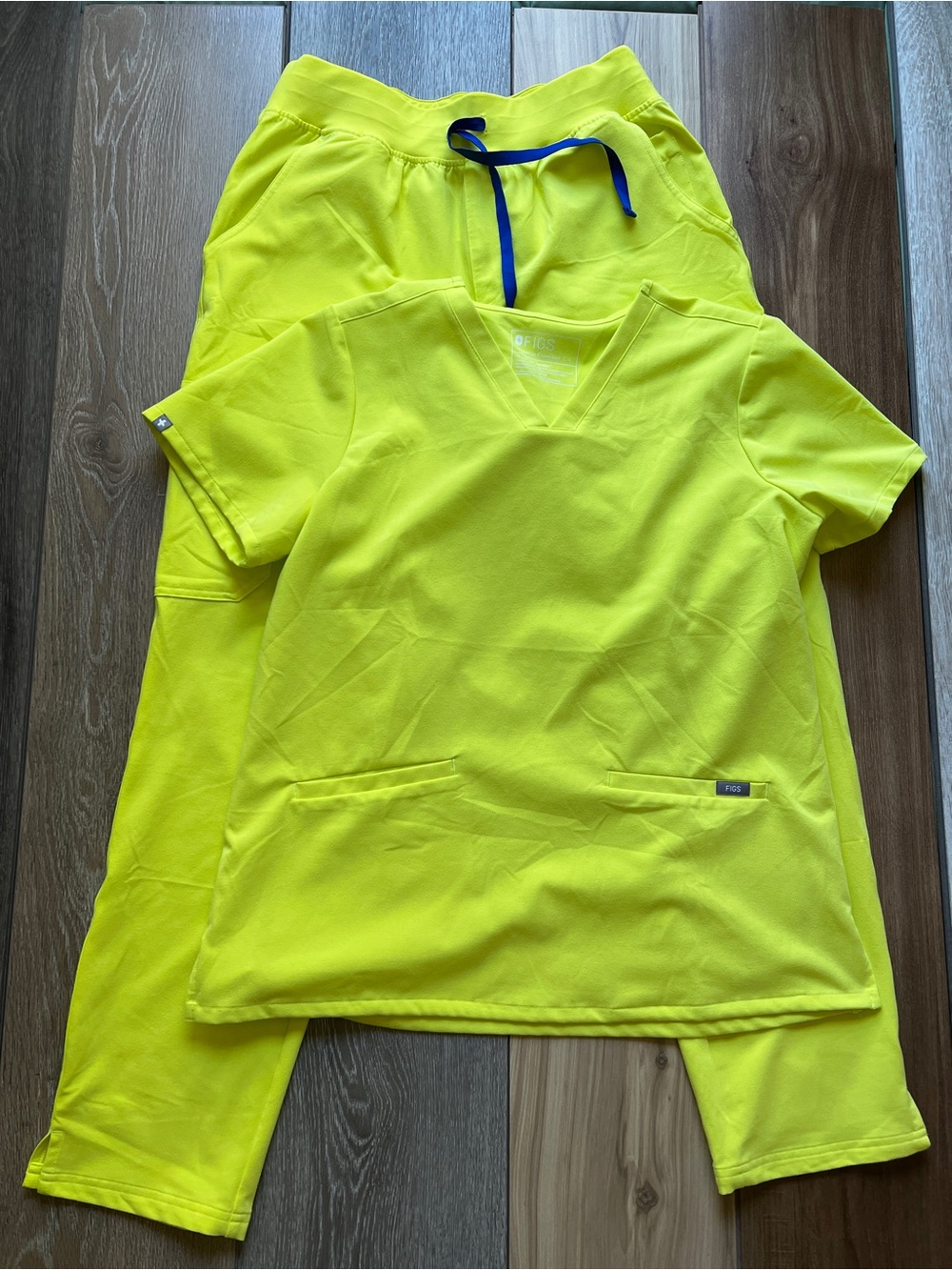 Bright Yellow Women’s Scrub Set - V-Neck Top & Drawstring Pants